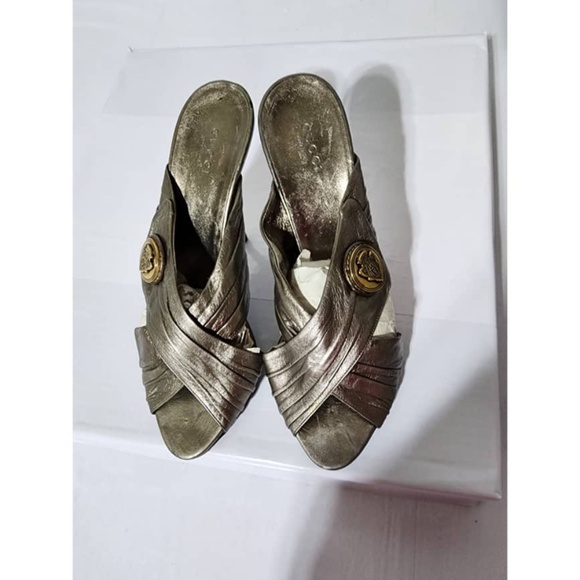 Authentic GUCCI Patent Hysteria Clogs Shoe Size 40C - Picture 5 of 16